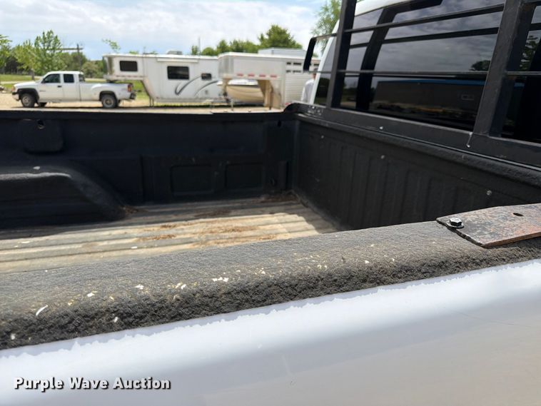 image for item FK0192 2007 Chevrolet Silverado 2500HD LT dump bed pickup truck