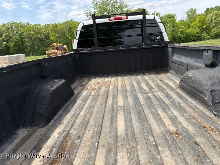image for item FK0192 2007 Chevrolet Silverado 2500HD LT dump bed pickup truck