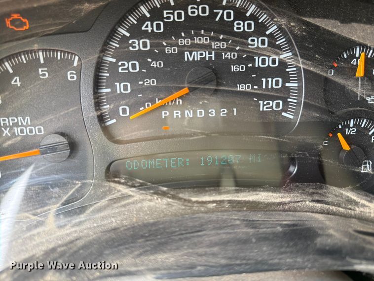 image for item FK0192 2007 Chevrolet Silverado 2500HD LT dump bed pickup truck