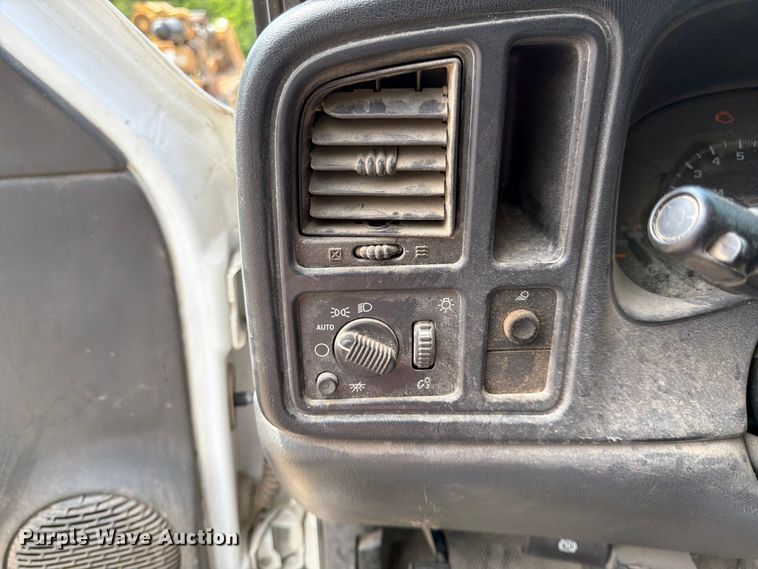 image for item FK0192 2007 Chevrolet Silverado 2500HD LT dump bed pickup truck