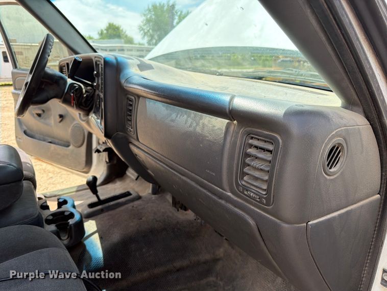 image for item FK0192 2007 Chevrolet Silverado 2500HD LT dump bed pickup truck