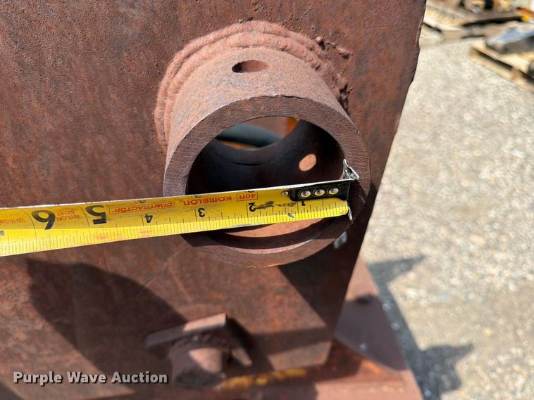 image for item FK0196 Excavator plate compactor
