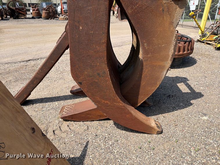 image for item FK0199 Excavator grapple