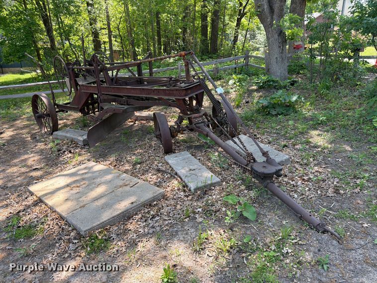 Stockland road machinery pull type grader