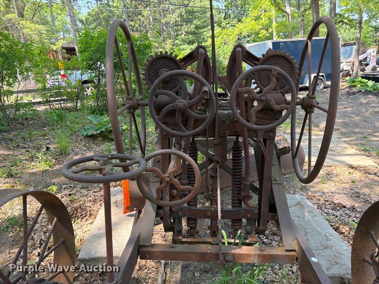 image for item FK0201 Stockland road machinery pull type grader