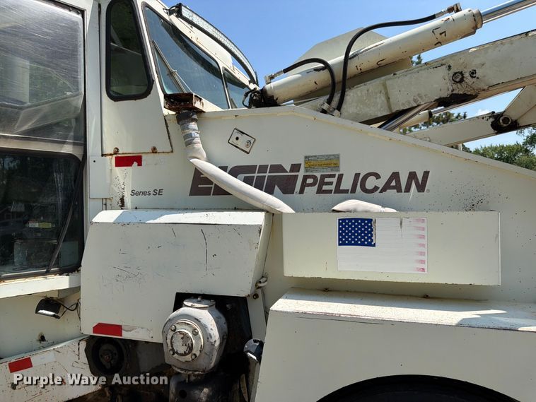 image for item FK0202 1994 Elgin Pelican S street sweeper