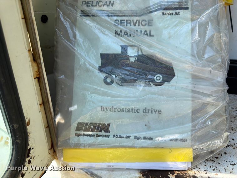 image for item FK0202 1994 Elgin Pelican S street sweeper