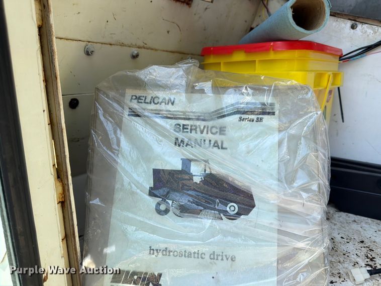 image for item FK0202 1994 Elgin Pelican S street sweeper