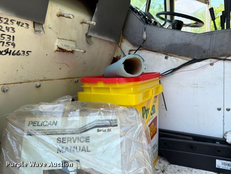 image for item FK0202 1994 Elgin Pelican S street sweeper