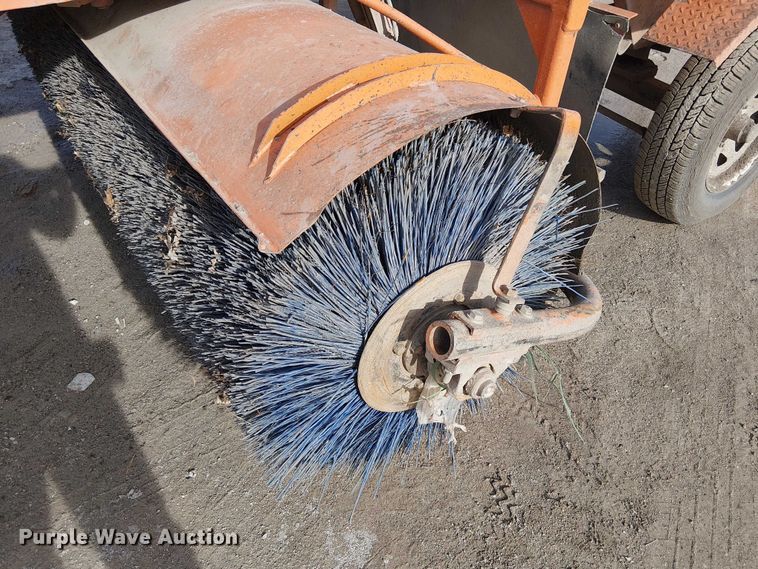 image for item FK0833 2008 Broce RJ 350 broom
