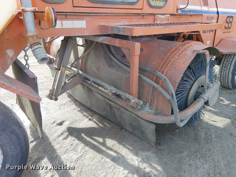 image for item FK0833 2008 Broce RJ 350 broom