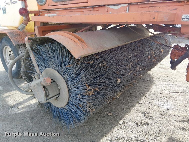 image for item FK0833 2008 Broce RJ 350 broom