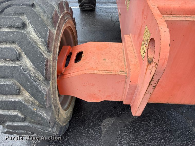 image for item FK1493 2006 JLG 800S boom lift