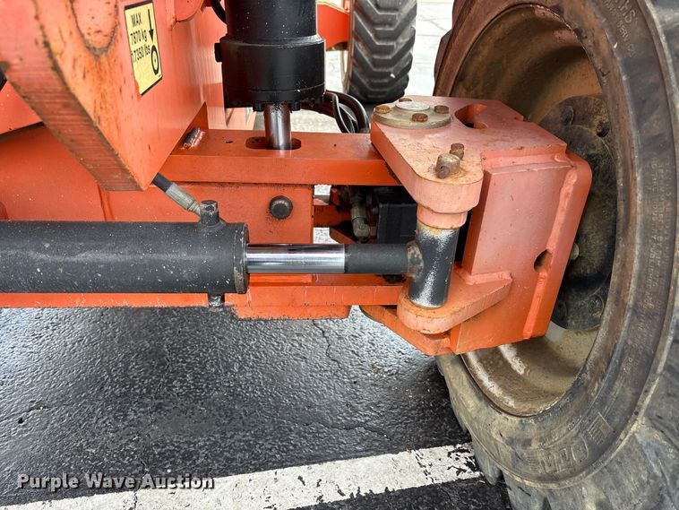 image for item FK1493 2006 JLG 800S boom lift