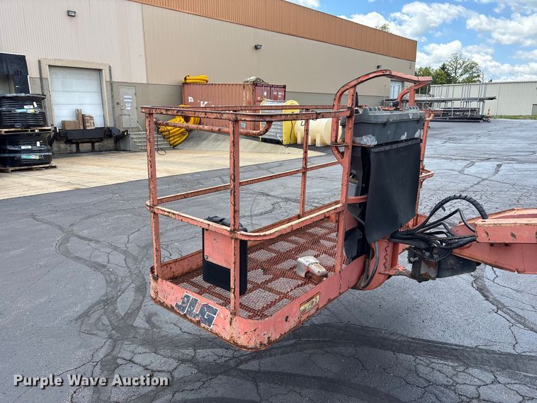 image for item FK1493 2006 JLG 800S boom lift