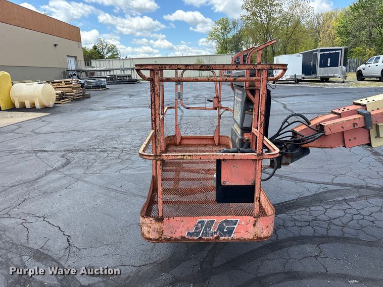 image for item FK1493 2006 JLG 800S boom lift