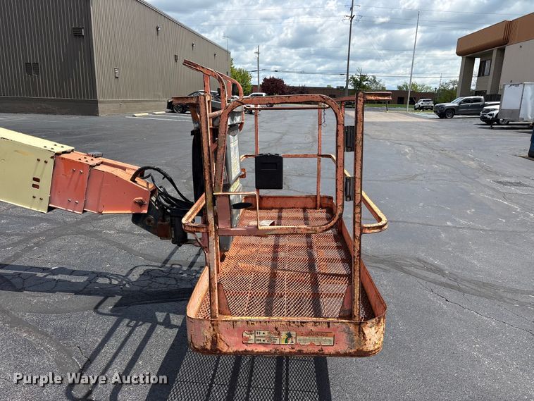 image for item FK1493 2006 JLG 800S boom lift