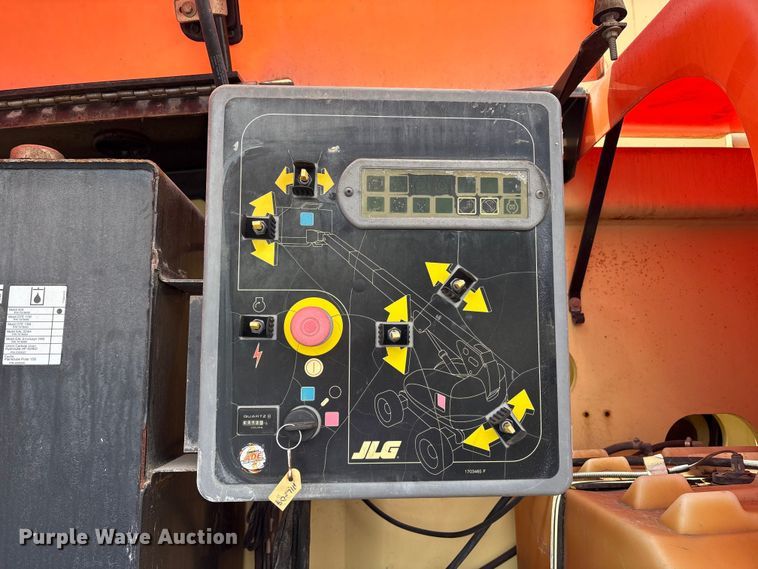 image for item FK1493 2006 JLG 800S boom lift