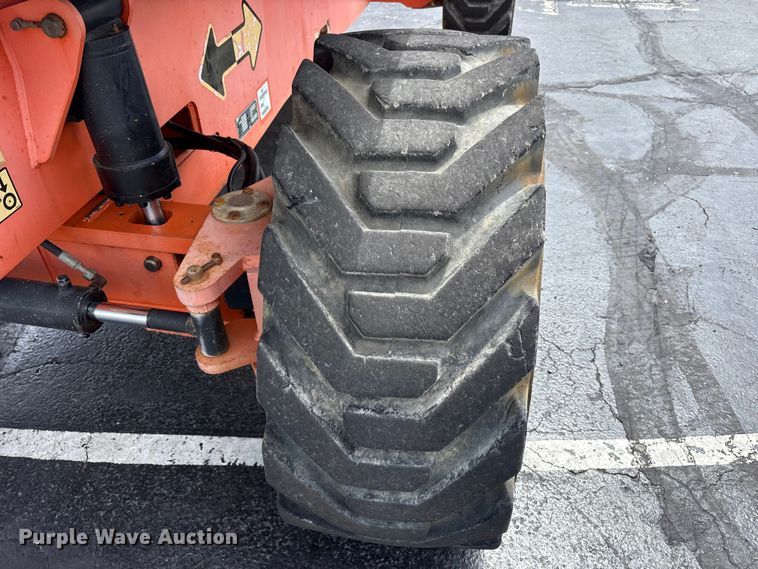 image for item FK1493 2006 JLG 800S boom lift