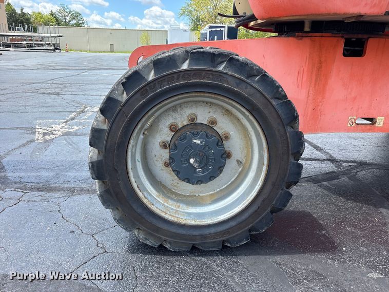 image for item FK1493 2006 JLG 800S boom lift