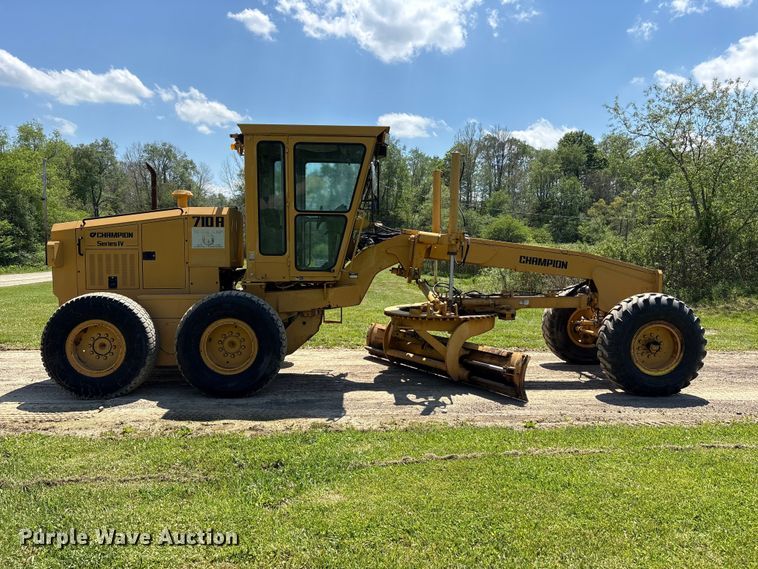 image for item FK1497 1996 Champion 710A motor grader