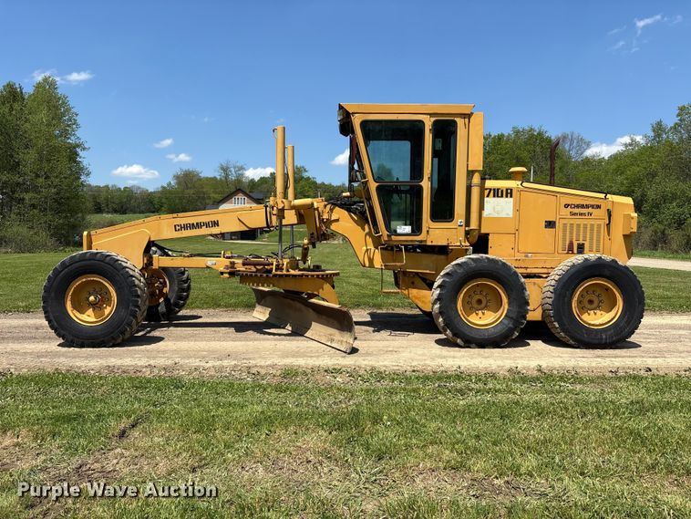 image for item FK1497 1996 Champion 710A motor grader