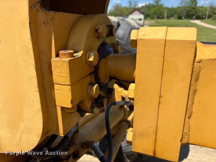 image for item FK1497 1996 Champion 710A motor grader