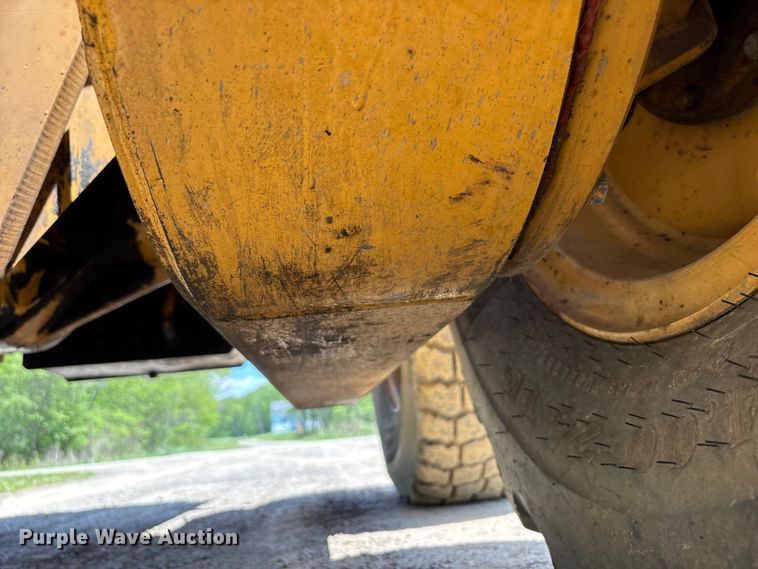 image for item FK1497 1996 Champion 710A motor grader