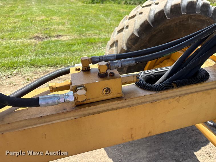 image for item FK1497 1996 Champion 710A motor grader
