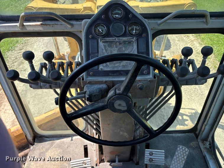 image for item FK1497 1996 Champion 710A motor grader