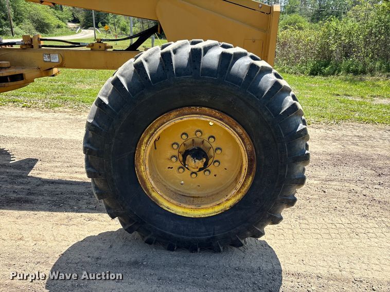 image for item FK1497 1996 Champion 710A motor grader