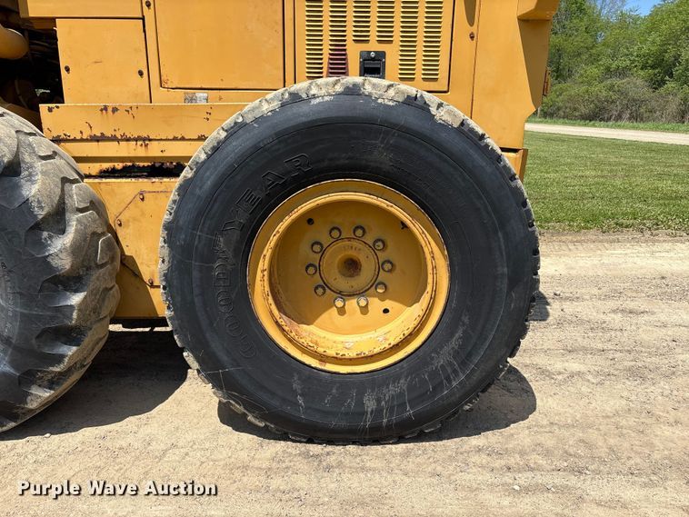 image for item FK1497 1996 Champion 710A motor grader