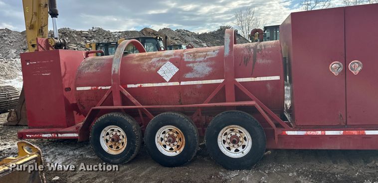 image for item FK1596 Fuel trailer