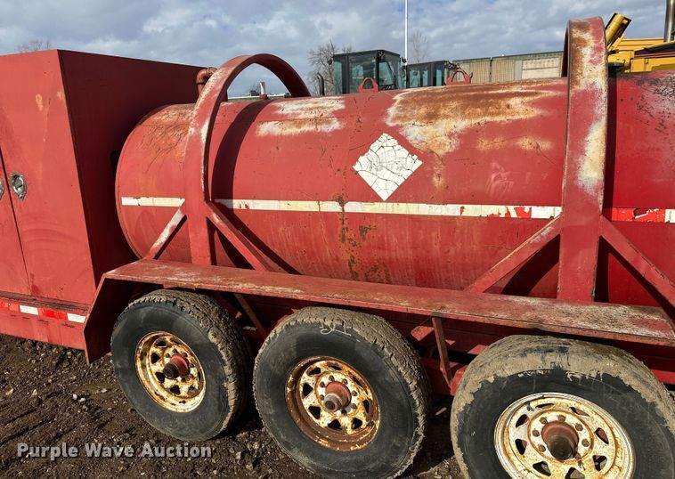 image for item FK1596 Fuel trailer