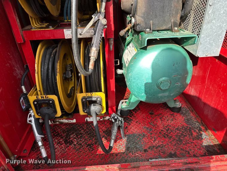 image for item FK1596 Fuel trailer