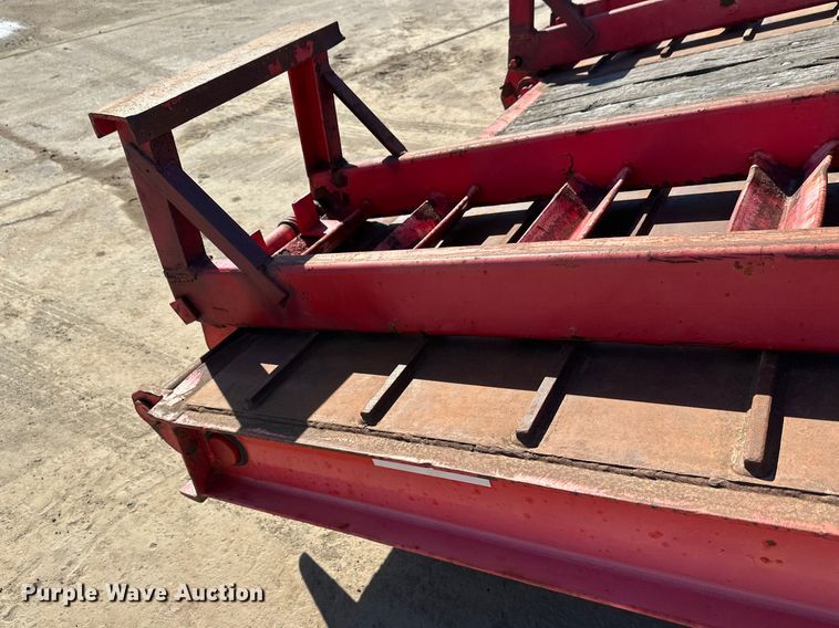 image for item FK1683 1997 Trail King Industries TK20 equipment trailer