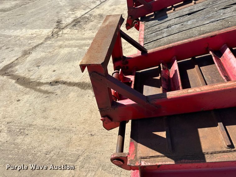image for item FK1683 1997 Trail King Industries TK20 equipment trailer