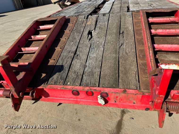 image for item FK1683 1997 Trail King Industries TK20 equipment trailer