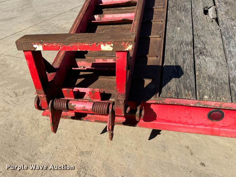 image for item FK1683 1997 Trail King Industries TK20 equipment trailer