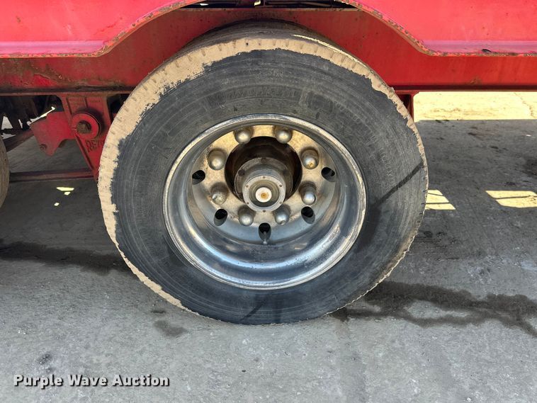 image for item FK1683 1997 Trail King Industries TK20 equipment trailer