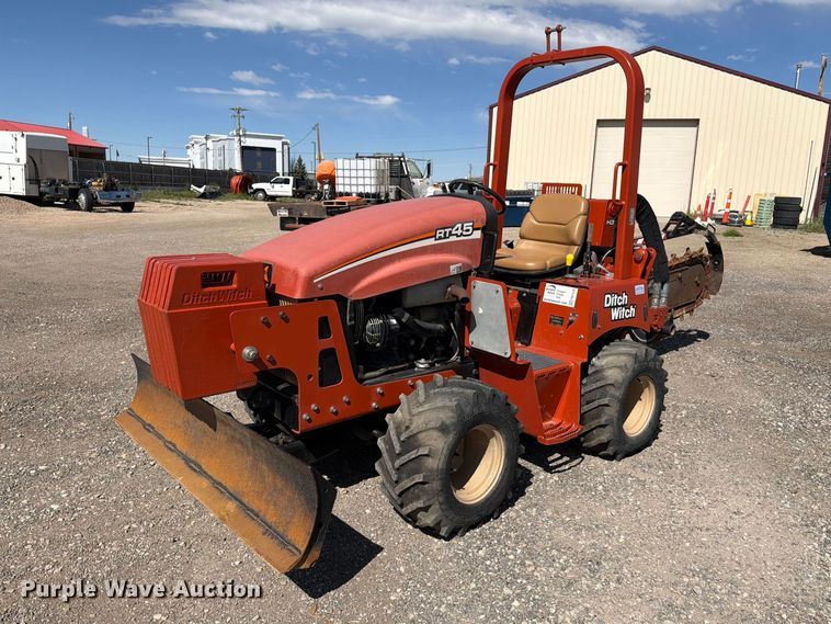 image for item FM7538 2014 Ditch Witch RT45 trencher