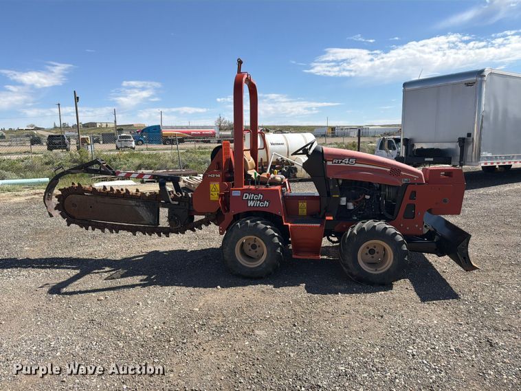 image for item FM7538 2014 Ditch Witch RT45 trencher