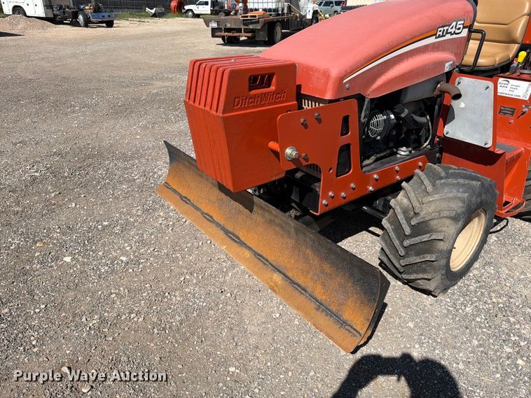 image for item FM7538 2014 Ditch Witch RT45 trencher