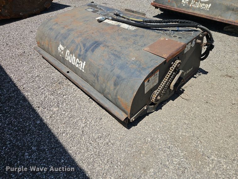 image for item FN5676 2014 Bobcat 72