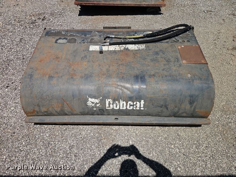 image for item FN5676 2014 Bobcat 72