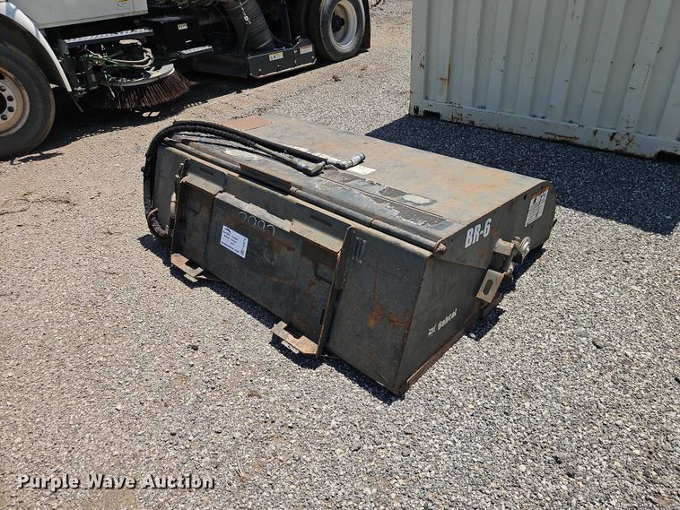 image for item FN5676 2014 Bobcat 72