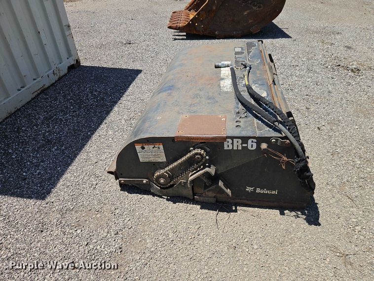 image for item FN5676 2014 Bobcat 72