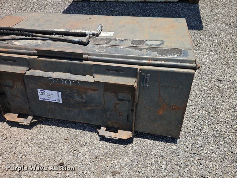 image for item FN5676 2014 Bobcat 72