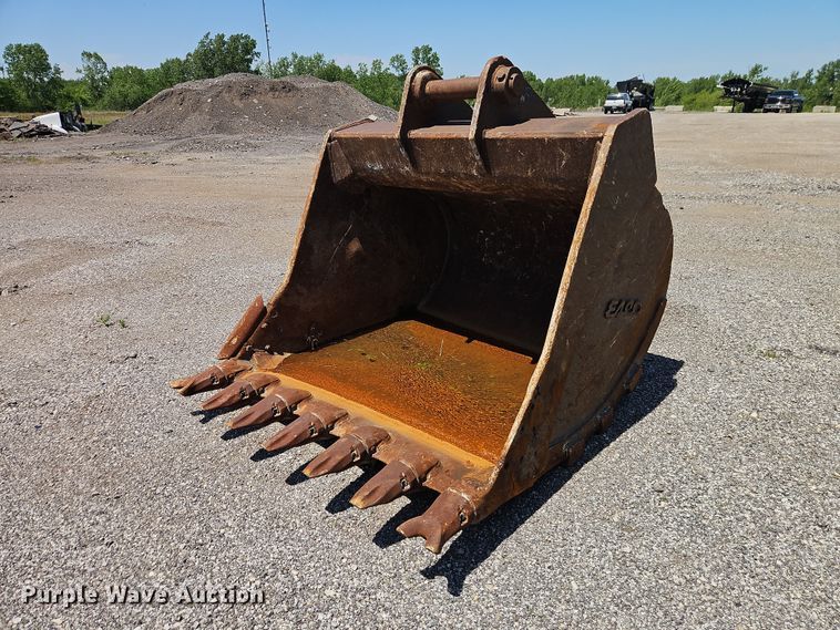 image for item FN5677 Esco excavator bucket