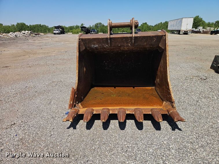 image for item FN5677 Esco excavator bucket